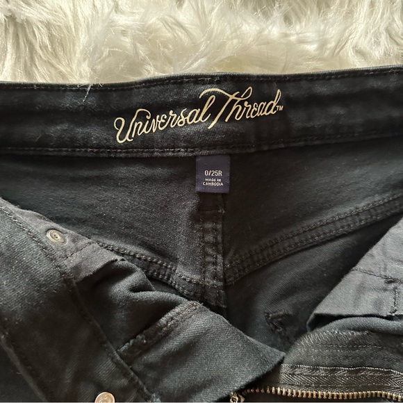 Universal Thread High Rise Midi Shorts - Picture 3 of 4